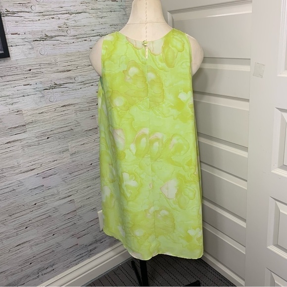 ONE Heart Clothing CA Light Green Floral Shift Dress Sleeveless A Line Sz M - Picture 8 of 9